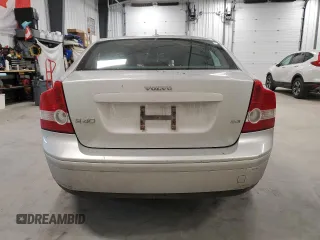 2005 Volvo S40 с VIN YV1MS382552057433, выставлен на аукционе Copart как лот 57947635 с пробегом 215 513 миль миль и Чистый • Clean title. История ставок и продаж доступна на DreamBid. Изображение 6.