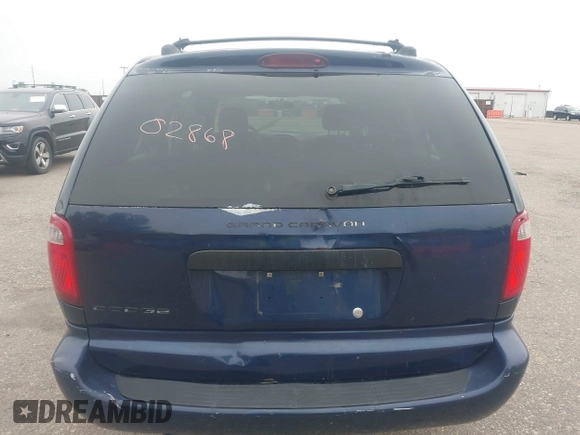 2005 Dodge Caravan SE with VIN 1D4GP24R95B420644, listed as a IAAI auction lot 42302868 with 256,701 mi miles and . Bid and sale history available at DreamBid. Image 16.