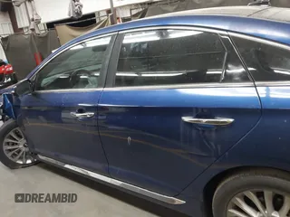 2015 Hyundai Sonata Limited with VIN 5NPE34AF4FH112271, listed as a IAAI auction lot 42077669 with 84,154 mi miles and . Bid and sale history available at carsss.com. Image 14.