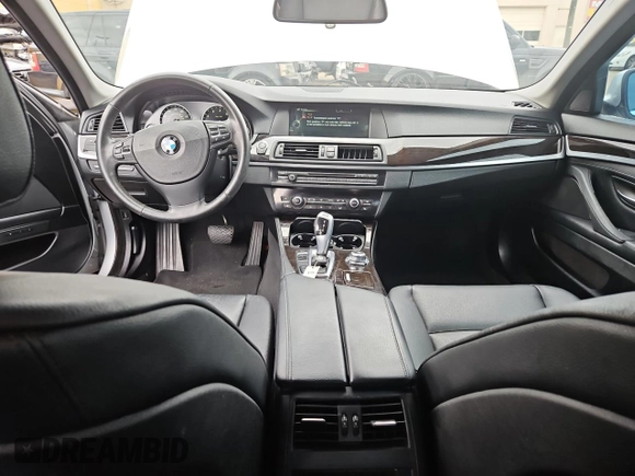 2013 BMW 5 Series 528i with VIN WBAXG5C5XDD233958, listed as a Copart auction lot 84436854 with 103,543 mi miles and Clean Title. Bid and sale history available at carsss.com. Image 9.