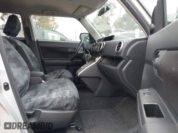 2008 Scion xB with VIN JTLKE50EX81011777, listed as a IAAI auction lot 42171640 with 289,053 mi miles and . Bid and sale history available at DreamBid. Image 5.