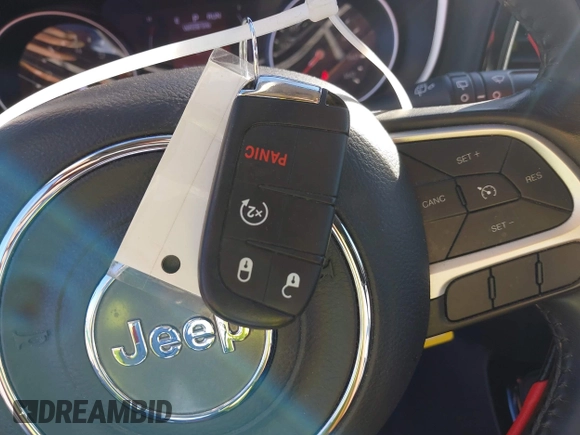2019 Jeep Compass Latitude with VIN 3C4NJDBB1KT661261, listed as a IAAI auction lot 41883403 with 207,304 mi miles and . Bid and sale history available at DreamBid. Image 11.