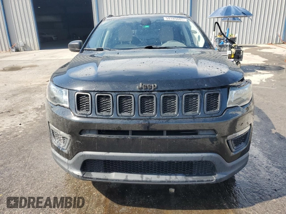 2018 Jeep Compass Sport z VIN 3C4NJCAB5JT411256, wystawiony jako Copart lot #59189885 z przebiegiem 110 634 mil mil oraz Szkoda całkowita • Salvage title. Historia ofert i sprzedaży dostępna na DreamBid. Obrazek 5.