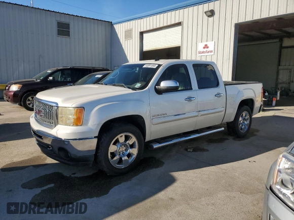 2010 GMC Sierra 1500 SLT z VIN 3GTRCWE08AG287062, wystawiony jako Copart lot #45991885 z przebiegiem 310 055 mil mil oraz Szkody całkowita. Historia ofert i sprzedaży dostępna na DreamBid. Obrazek 1.