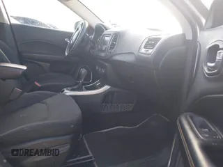 2018 Jeep Compass Sport with VIN 3C4NJCAB0JT124875, listed as a IAAI auction lot 41809953 with 136,018 mi miles. Bid and sale history available at carsss.com. Image 5.