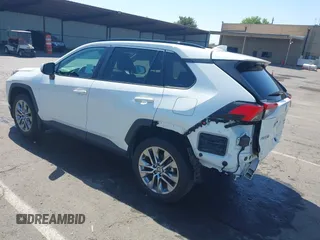 2022 Toyota RAV4 XLE Premium с VIN 2T3A1RFV5NW254749, выставлен на аукционе IAAI как лот 42458461 с пробегом 46 971 миль миль и . История ставок и продаж доступна на DreamBid. Изображение 3.