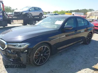 2021 BMW 5 Series 540i z VIN WBA53BJ04MWX00840, wystawiony jako IAAI lot #42056206 z przebiegiem 33 486 mil mil oraz . Historia ofert i sprzedaży dostępna na DreamBid. Obrazek 17.
