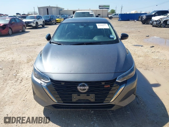 2025 Nissan Sentra SR z VIN 3N1AB8DV8SY309598, wystawiony jako IAAI lot #42460527 z przebiegiem 3 690 mil mil oraz . Historia ofert i sprzedaży dostępna na DreamBid. Obrazek 12.