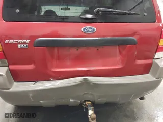 2001 Ford Escape XLT with VIN 1FMYU04121KA37255, listed as a IAAI auction lot 41526550 with 262,158 mi miles. Bid and sale history available at carsss.com. Image 6.