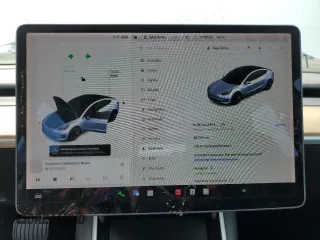 2020 Tesla Model 3 Standard Range Plus z VIN 5YJ3E1EA6LF634067, wystawiony jako Copart lot #50718645 z przebiegiem 26 605 mil mil oraz Szkoda całkowita • Salvage title. Historia ofert i sprzedaży dostępna na DreamBid. Obrazek 9.