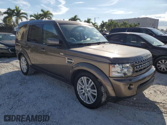 2010 Land Rover LR4 Lux z VIN SALAK2D4XAA536059, wystawiony jako Copart lot #47233365 z przebiegiem 21 336 mil mil oraz Tytuł czysty. Historia ofert i sprzedaży dostępna na DreamBid. Obrazek 4.