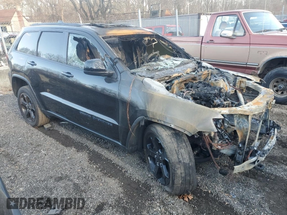 2019 Jeep Grand Cherokee Upland with VIN 1C4RJFAG2KC596023, listed as a Copart auction lot 82231794 with 0 mi miles and Salvage Title. Bid and sale history available at carsss.com. Image 4.