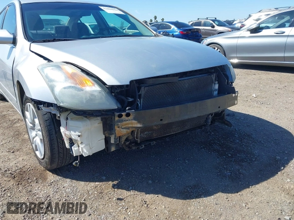 2009 Nissan Altima S with VIN 1N4AL21E39N477996, listed as a IAAI auction lot 41809042 with 147,644 mi miles and . Bid and sale history available at DreamBid. Image 6.