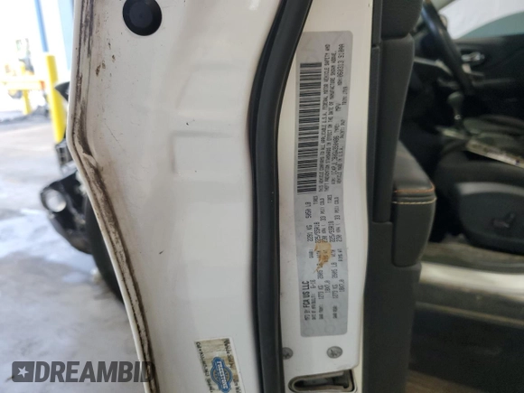 2016 Jeep Cherokee Altitude with VIN 1C4PJLCB0GW350486, listed as a Copart auction lot 85436634 with 198,587 mi miles and Salvage Title. Bid and sale history available at carsss.com. Image 15.