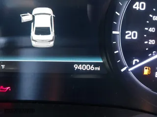 2018 Genesis G80 3.8L with VIN KMHGN4JE7JU262623, listed as a IAAI auction lot 41230215 with 94,006 mi miles. Bid and sale history available at carsss.com. Image 16.