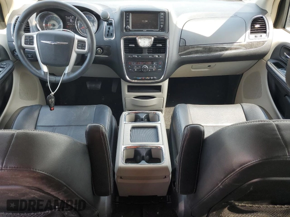 2014 Chrysler Town & Country Touring L z VIN 2C4RC1CG9ER421287, wystawiony jako Copart lot #59733635 z przebiegiem 99 270 mil mil oraz Czysty tytuł • Clean title. Historia ofert i sprzedaży dostępna na DreamBid. Obrazek 8.