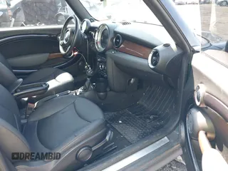 2011 MINI Clubman z VIN WMWZF3C57BT187802, wystawiony jako IAAI lot #39206880 z przebiegiem 93 476 mil mil oraz . Historia ofert i sprzedaży dostępna na DreamBid. Obrazek 5.