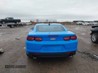 2023 Chevrolet Camaro 1LT z VIN 1G1FB1RS1P0140463, wystawiony jako IAAI lot #41952133 z przebiegiem 42 043 mil mil oraz . Historia ofert i sprzedaży dostępna na DreamBid. Obrazek 16.