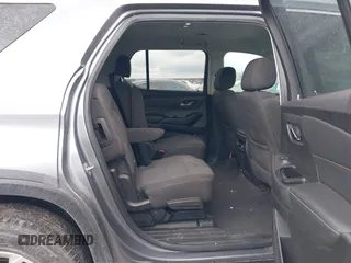 2019 Chevrolet Traverse LT Cloth with VIN 1GNERGKW9KJ221638, listed as a IAAI auction lot 41913049 with 151,632 mi miles. Bid and sale history available at carsss.com. Image 8.