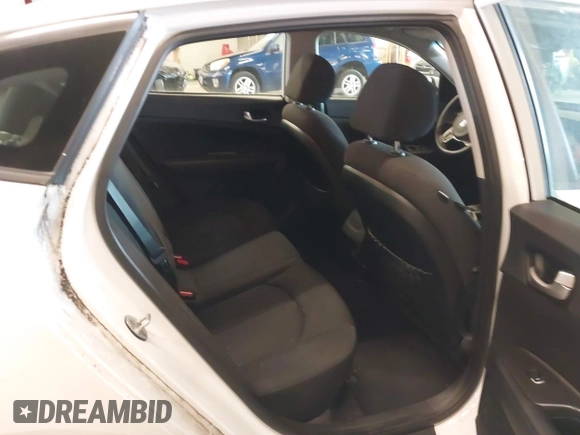 2016 Kia Optima LX with VIN 5XXGT4L31GG046321, listed as a IAAI auction lot 41847730 with 88,439 mi miles. Bid and sale history available at carsss.com. Image 8.