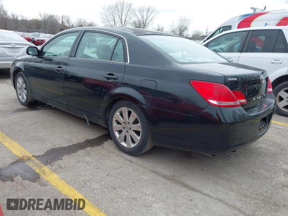 2006 Toyota Avalon XL with VIN 4T1BK36B66U096128, listed as a IAAI auction lot 41813449 with 213,705 mi miles. Bid and sale history available at carsss.com. Image 3.