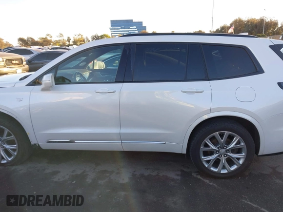 2020 Cadillac XT6 AWD Sport z VIN 1GYKPGRS3LZ197788, wystawiony jako IAAI lot #41334435 z przebiegiem 108 688 mil mil oraz . Historia ofert i sprzedaży dostępna na DreamBid. Obrazek 15.