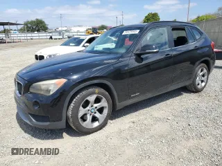 2014 BMW X1 sDrive28i z VIN WBAVM1C55EVW52451, wystawiony jako Copart lot #54425545 z przebiegiem 103 078 mil mil oraz Szkoda całkowita • Salvage title. Historia ofert i sprzedaży dostępna na DreamBid. Obrazek 1.