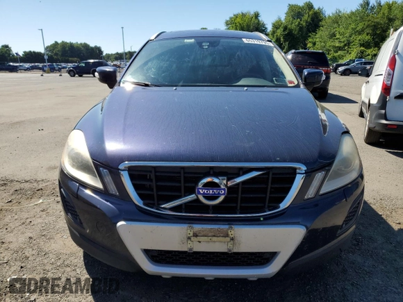 2013 Volvo XC60 T6 with VIN YV4902DZ9D2450877, listed as a Copart auction lot 65319795 with 197,234 mi miles and Clean title. Bid and sale history available at DreamBid. Image 5.