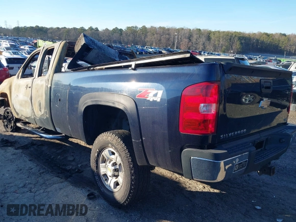 2008 Chevrolet Silverado 3500HD with VIN 1GCHC396X8E148691, listed as a IAAI auction lot 41600724 with Not Provided miles and . Bid and sale history available at DreamBid. Image 3.
