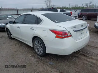2014 Nissan Altima S with VIN 1N4AL3AP8EN382691, listed as a IAAI auction lot 41931720 with 205,312 mi miles and . Bid and sale history available at DreamBid. Image 3.
