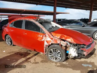 2023 Kia Forte LXS z VIN 3KPF24AD0PE508984, wystawiony jako IAAI lot #41784790 z przebiegiem 71 269 mil mil oraz . Historia ofert i sprzedaży dostępna na DreamBid. Obrazek 1.