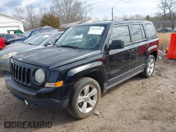 2013 Jeep Patriot Latitude with VIN 1C4NJPFA7DD213134, listed as a IAAI auction lot 41472480 with 176,068 mi miles. Bid and sale history available at carsss.com. Image 2.
