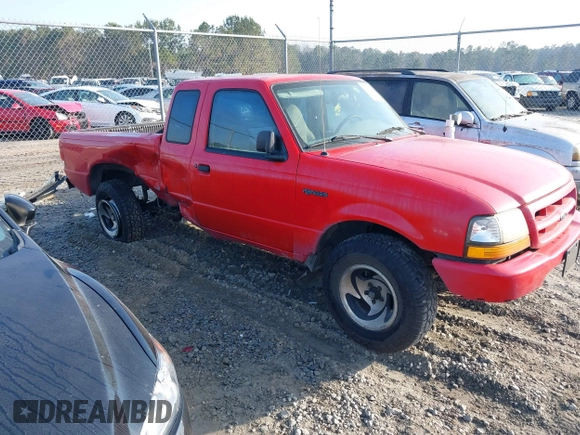 2000 Ford Ranger XL with VIN 1FTYR14C3YTA62876, listed as a IAAI auction lot 41470437 with 124,611 mi miles. Bid and sale history available at carsss.com. Image 1.