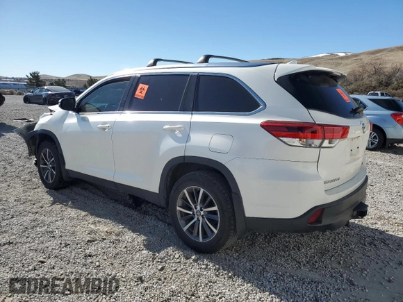 2019 Toyota Highlander SE z VIN 5TDJZRFH5KS570491, wystawiony jako Copart lot #50373435 z przebiegiem Nie podano mil oraz Szkoda całkowita • Salvage title. Historia ofert i sprzedaży dostępna na DreamBid. Obrazek 2.
