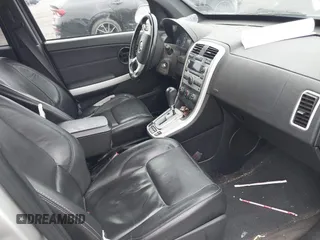 2008 Chevrolet Equinox Sport z VIN 2CNDL037586063241, wystawiony jako IAAI lot #42242133 z przebiegiem Nie podano mil oraz . Historia ofert i sprzedaży dostępna na DreamBid. Obrazek 5.