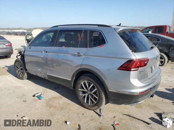 2020 Volkswagen Tiguan SE z VIN 3VV3B7AX4LM113769, wystawiony jako Copart lot #52862055 z przebiegiem 95 920 mil mil oraz Szkoda całkowita • Salvage title. Historia ofert i sprzedaży dostępna na DreamBid. Obrazek 2.