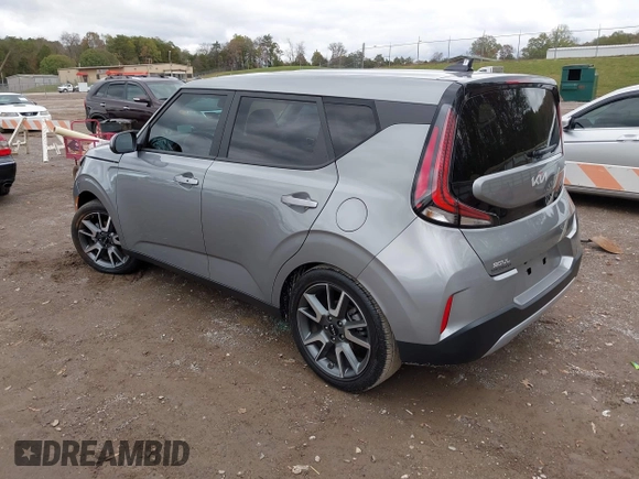 2024 Kia Soul EX with VIN KNDJ33AU8R7905962, listed as a IAAI auction lot 40863625 with 10,224 mi miles. Bid and sale history available at carsss.com. Image 3.