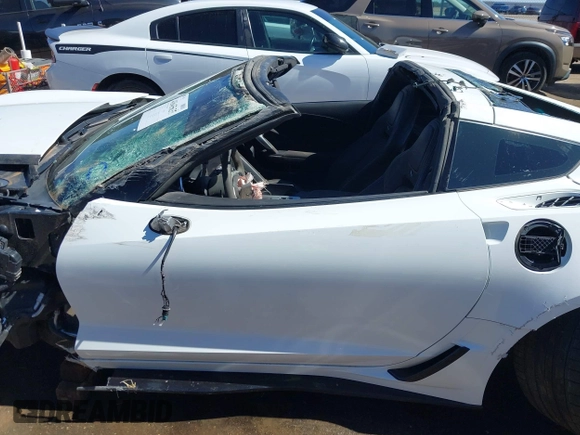 2017 Chevrolet Corvette Z06 3LZ with VIN 1G1YU2D66H5602863, listed as a IAAI auction lot 41645635 with 39,784 mi miles. Bid and sale history available at carsss.com. Image 15.