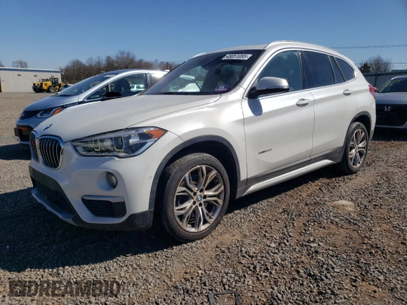 2017 BMW X1 xDrive28i with VIN WBXHT3C31H5F82700, listed as a Copart auction lot 48051095 with 76,861 mi miles and Salvage Title. Bid and sale history available at carsss.com. Image 1.