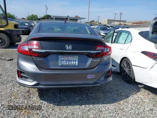 2018 Honda Clarity Plug-In Hybrid with VIN JHMZC5F19JC021696, listed as a IAAI auction lot 41920191 with 1 mi miles. Bid and sale history available at carsss.com. Image 17.
