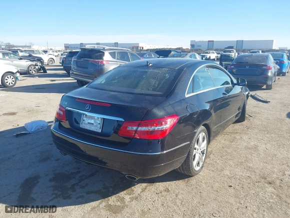 2011 Mercedes-Benz E-Class E 350 with VIN WDDKJ5GB7BF102508, listed as a IAAI auction lot 41685077 with 161,978 mi miles. Bid and sale history available at carsss.com. Image 4.