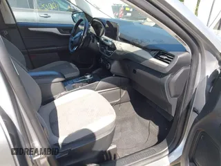 2022 Ford Escape SE with VIN 1FMCU0G64NUA25622, listed as a IAAI auction lot 42259825 with 100,651 mi miles and . Bid and sale history available at DreamBid. Image 5.