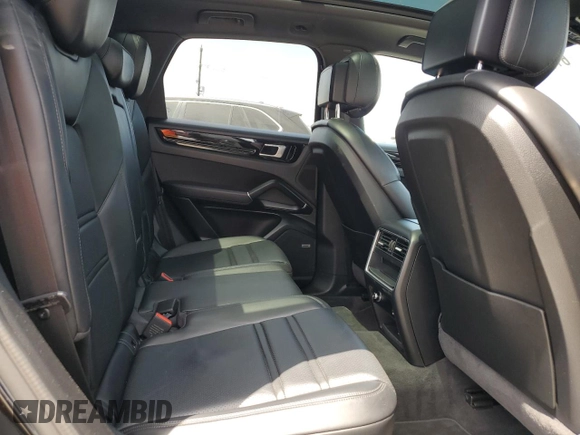 2019 Porsche Cayenne with VIN WP1AA2AY9KDA05256, listed as a Copart auction lot 61611175 with 64,148 mi miles and Salvage title. Bid and sale history available at DreamBid. Image 11.