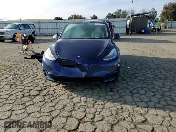 2022 Tesla Model Y Long Range with VIN 7SAYGDEE2NF419229, listed as a Copart auction lot 49902165 with 40,369 mi miles and Salvage Title. Bid and sale history available at DreamBid. Image 11.