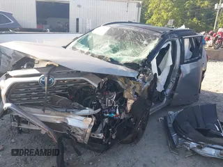 2021 Toyota RAV4 Hybrid XSE с VIN 4T3E6RFV3MU055183, выставлен на аукционе IAAI как лот 42175980 с пробегом Не указан миль и . История ставок и продаж доступна на DreamBid. Изображение 18.