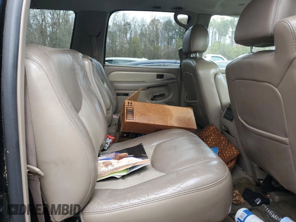 2006 GMC Yukon XL Denali with VIN 1GKFK66U96J120727, listed as a Copart auction lot 81932804 with 333,701 mi miles and Non Repairable. Bid and sale history available at carsss.com. Image 11.