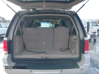 2006 Ford Expedition Limited with VIN 1FMFU19546LA23593, listed as a IAAI auction lot 41225947 with 190,418 mi miles. Bid and sale history available at carsss.com. Image 17.