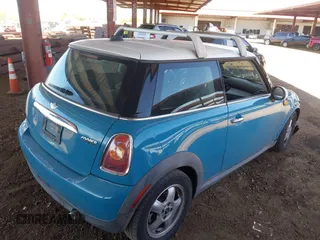 2008 MINI Hardtop with VIN WMWMF33538TU66389, listed as a IAAI auction lot 42558735 with 151,041 mi miles and . Bid and sale history available at DreamBid. Image 4.