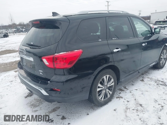 2019 Nissan Pathfinder SV z VIN 5N1DR2MM8KC612511, wystawiony jako IAAI lot #41623349 z przebiegiem 96 059 mil mil oraz . Historia ofert i sprzedaży dostępna na DreamBid. Obrazek 4.