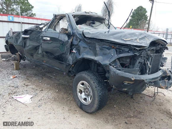 2014 Ram 2500 SLT with VIN 3C6UR5DL4EG272604, listed as a IAAI auction lot 41624504 with 1 mi miles. Bid and sale history available at carsss.com. Image 1.